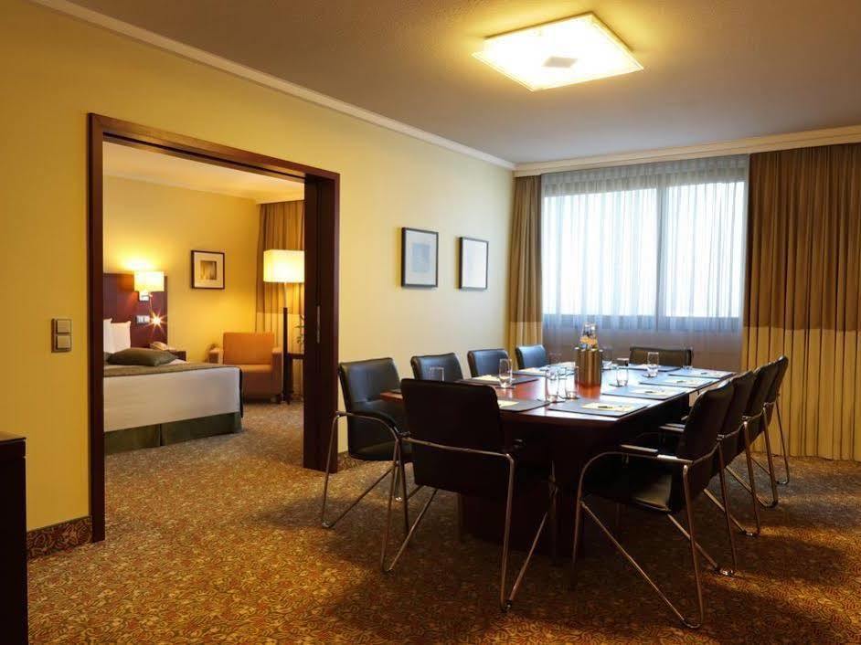 Courtyard By Marriott Duesseldorf Seestern Düsseldorf Exterior foto